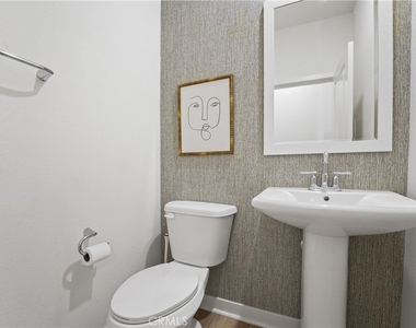 2941 W Lincoln Ave #3 - Photo Thumbnail 18