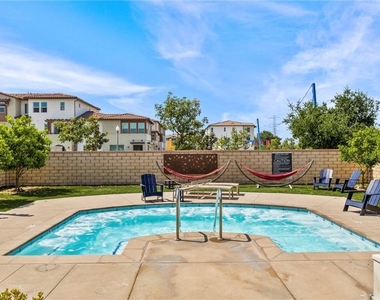 16282 Meadowhouse Avenue - Photo Thumbnail 51