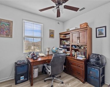 16282 Meadowhouse Avenue - Photo Thumbnail 22
