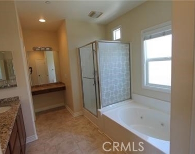 8701 Belmont - Photo Thumbnail 6