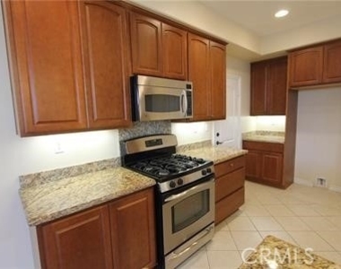 8701 Belmont - Photo Thumbnail 4