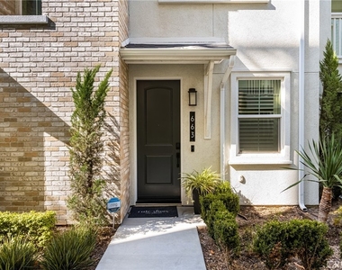 663 S Mosaic Street - Photo Thumbnail 2