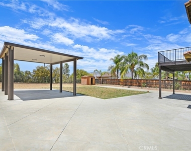 709 E Agape Avenue - Photo Thumbnail 5
