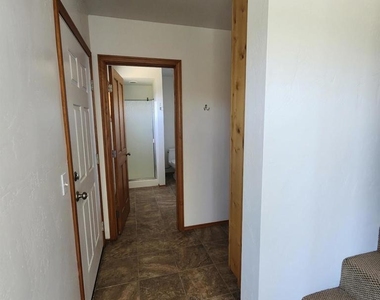 461 Manzanita Drive - Photo Thumbnail 23