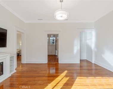 1325 E Altadena - Photo Thumbnail 2