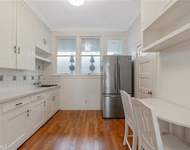 1325 E Altadena - Photo Thumbnail 5