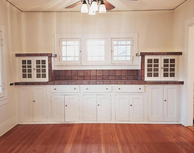 1176 E Claremont Street - Photo Thumbnail 6