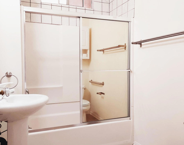1176 E Claremont Street - Photo Thumbnail 11