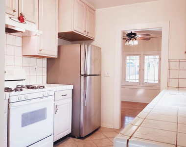 1176 E Claremont Street - Photo Thumbnail 7