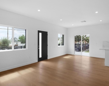 112 N Kenneth Road - Photo Thumbnail 3