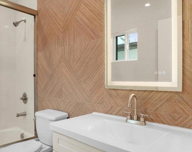 112 N Kenneth Road - Photo Thumbnail 14