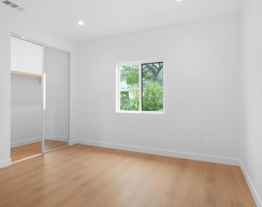112 N Kenneth Road - Photo Thumbnail 12