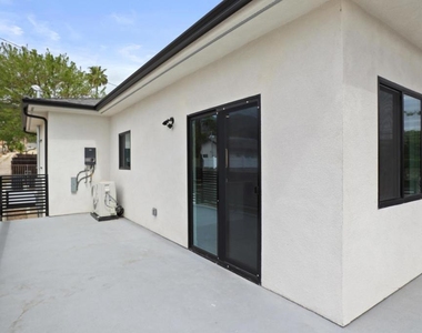 112 N Kenneth Road - Photo Thumbnail 17