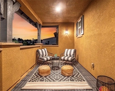 8082 E Portico - Photo Thumbnail 18