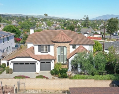 4486 Southern Pointe Lane - Photo Thumbnail 3