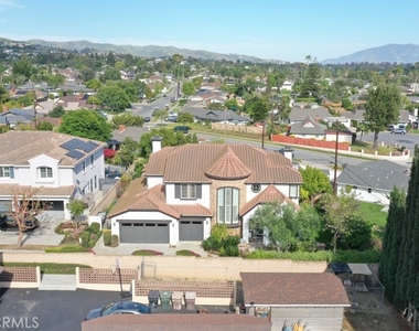 4486 Southern Pointe Lane - Photo Thumbnail 2
