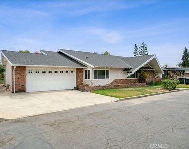 1019 E Walnut Avenue - Photo Thumbnail 2