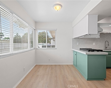 1019 E Walnut Avenue - Photo Thumbnail 9