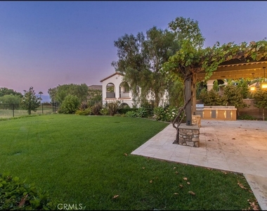 47 Santa Barbara - Photo Thumbnail 34