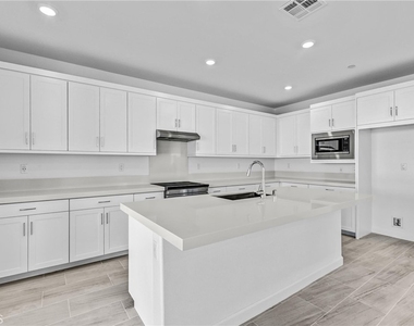 5538 Alethea Way - Photo Thumbnail 2