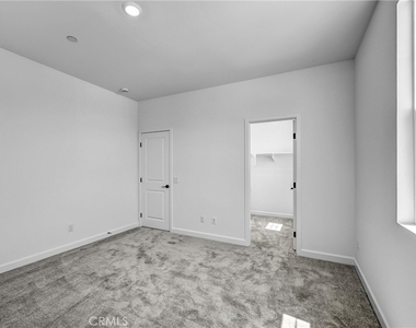 5538 Alethea Way - Photo Thumbnail 16