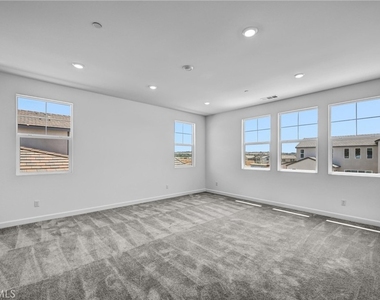 5538 Alethea Way - Photo Thumbnail 14