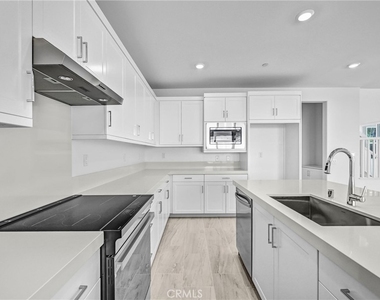 5538 Alethea Way - Photo Thumbnail 1