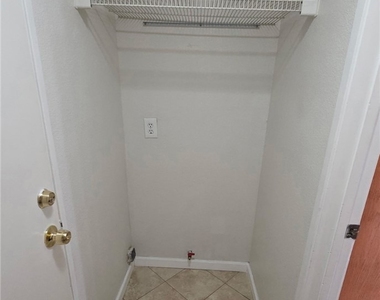 964 N Turner Ave Apt 82 Avenue N - Photo Thumbnail 5