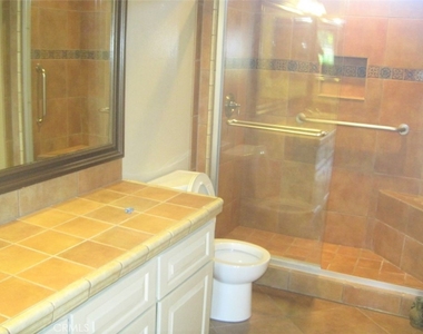 2441 Sylvian - Photo Thumbnail 3