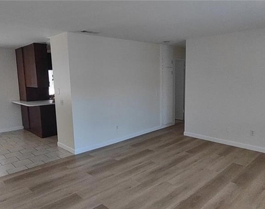 3890 N Lugo Avenue - Photo Thumbnail 3