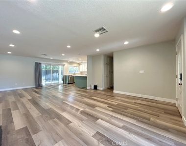 20 Ford Street - Photo Thumbnail 3