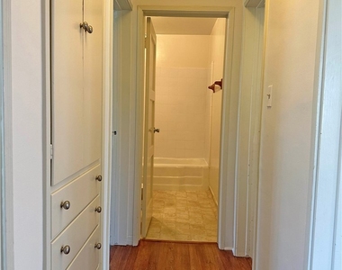 1609 E Chevy Chase Drive - Photo Thumbnail 6