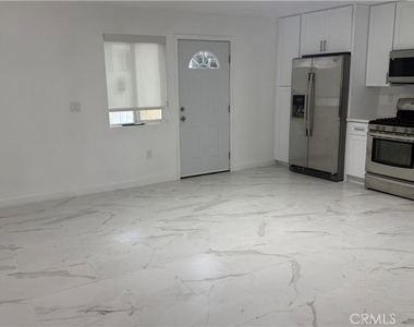 1155 E 81st Street - Photo Thumbnail 11