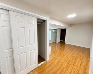 468 Jeffries - Photo Thumbnail 18