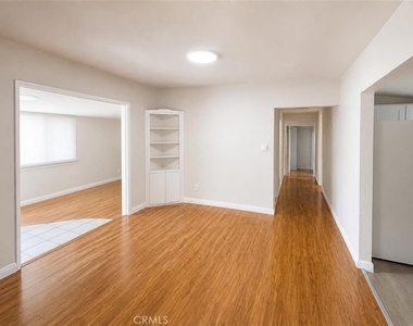468 Jeffries - Photo Thumbnail 10