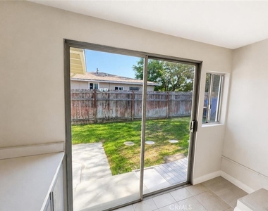 468 Jeffries - Photo Thumbnail 26