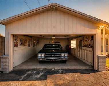 468 Jeffries - Photo Thumbnail 4