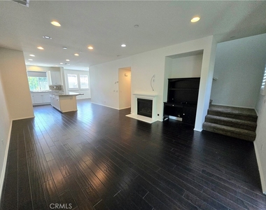 6372 Tivoli Lane - Photo Thumbnail 8