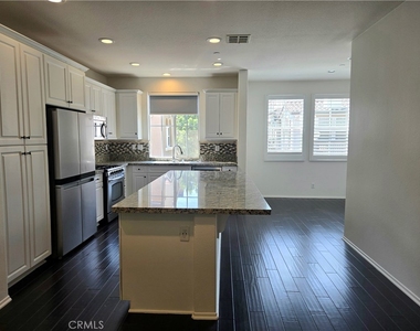 6372 Tivoli Lane - Photo Thumbnail 10
