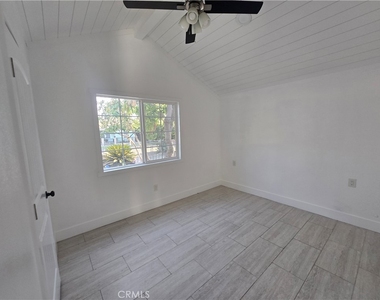 217 Belmont - Photo Thumbnail 10