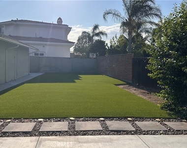 419 Robbins Drive - Photo Thumbnail 11