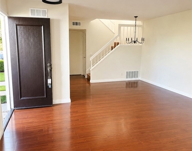 3828 Sycamore Street - Photo Thumbnail 3