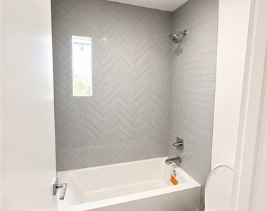3828 Sycamore Street - Photo Thumbnail 5