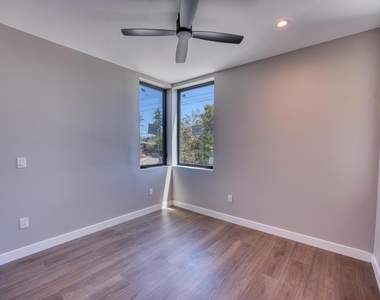 4202 Telegraph Ave - Photo Thumbnail 26