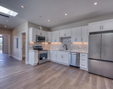 4202 Telegraph Ave - Photo Thumbnail 5