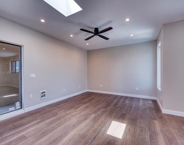 4202 Telegraph Ave - Photo Thumbnail 6