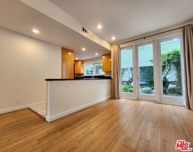807 21st Street - Photo Thumbnail 14