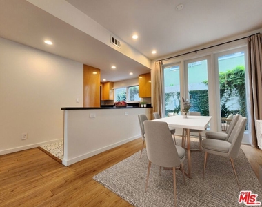807 21st Street - Photo Thumbnail 4