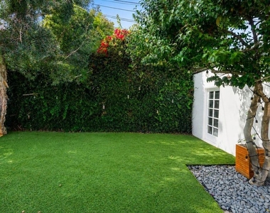 11439 Chenault Street - Photo Thumbnail 25