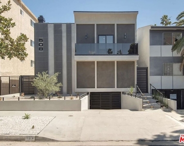 508 N Kings Road - Photo Thumbnail 1